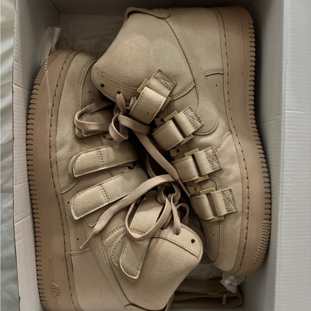 Billie Eilish mushroom AF1